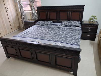King Bed Set with 2 side Tables.