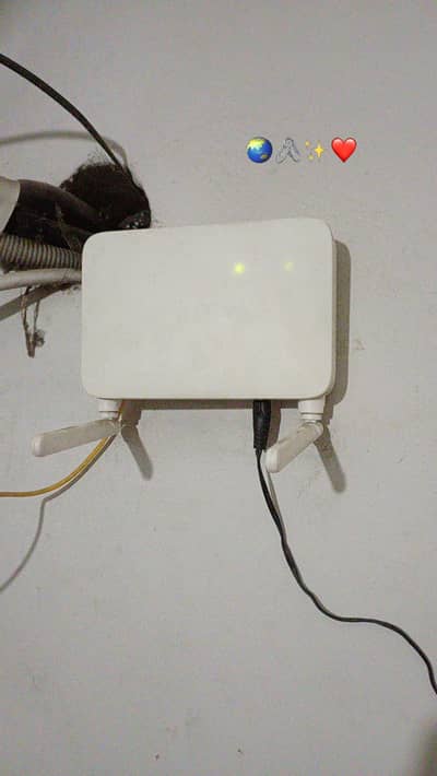 Huawei Gpon Wifi Device with Adopter