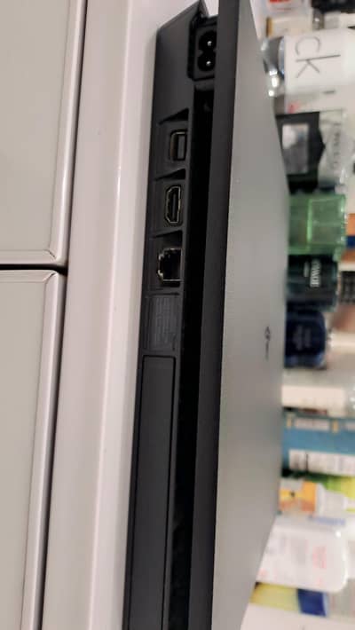 ps4 with complet Accessories 1TB