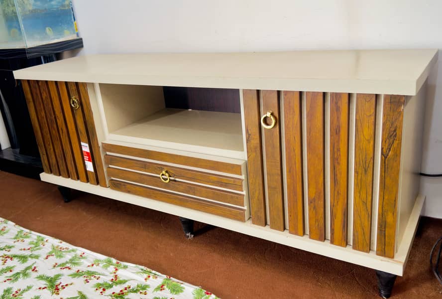 LED TV Console 1