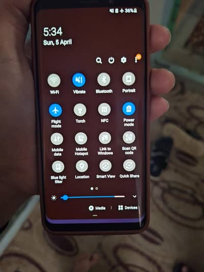 Samsung s9 aik falut ha screen ka