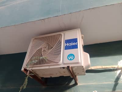 Haier AC 1 ton slightly use demand 60k no repair