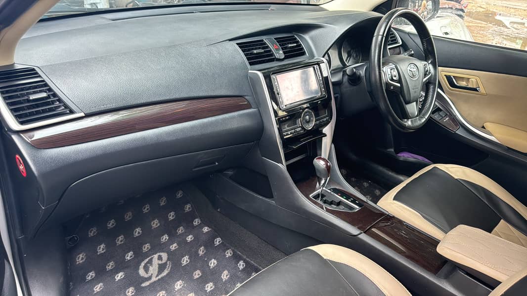 Toyota Premio 2016 6