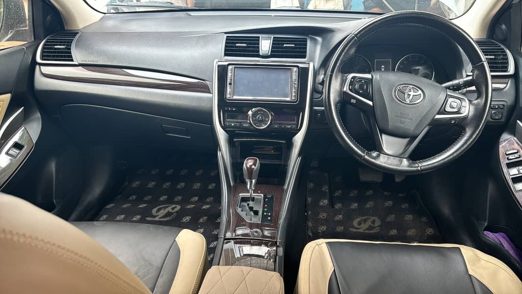 Toyota Premio 2016 7