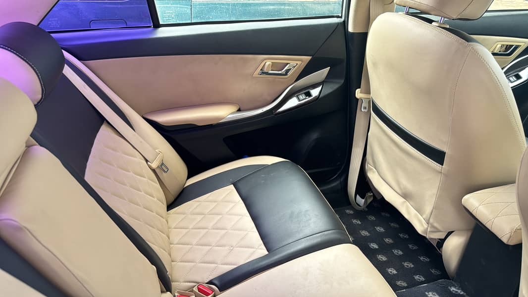 Toyota Premio 2016 8