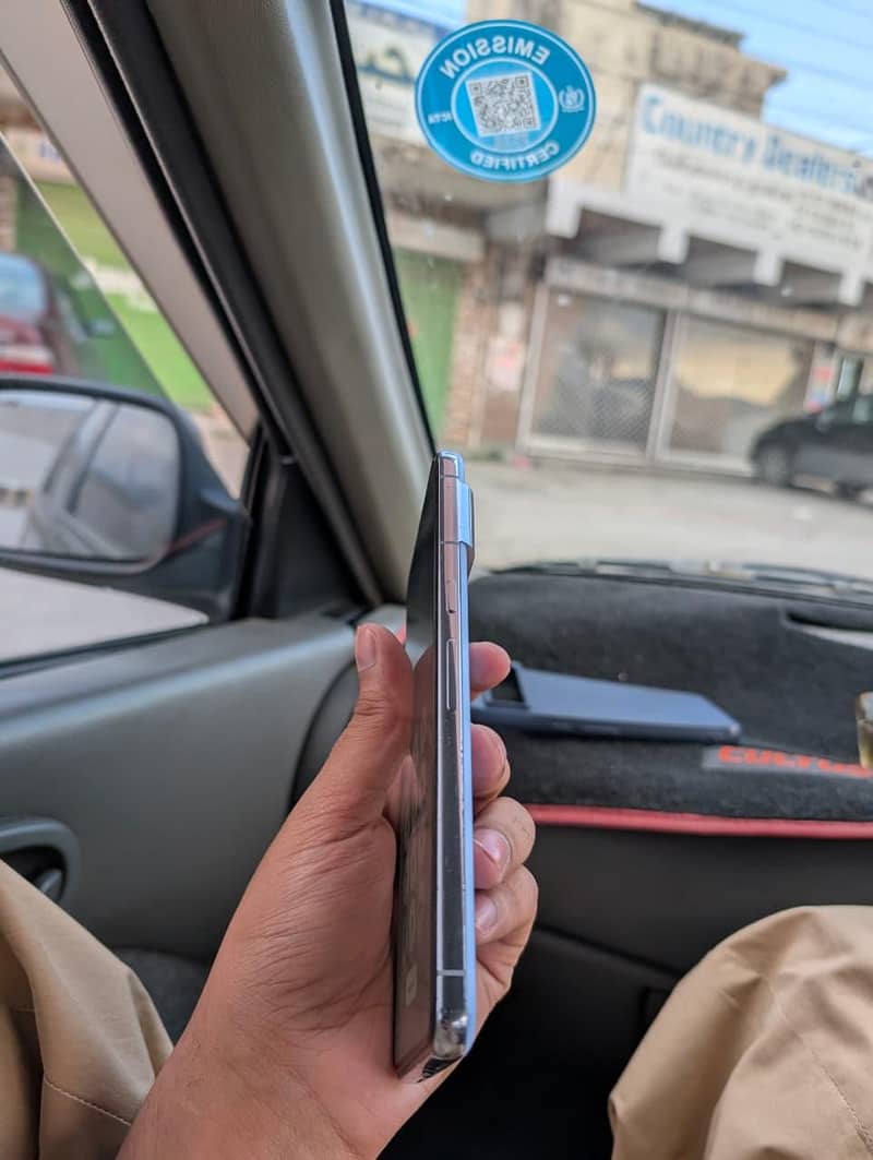 Google Pixel 8 Pro 3