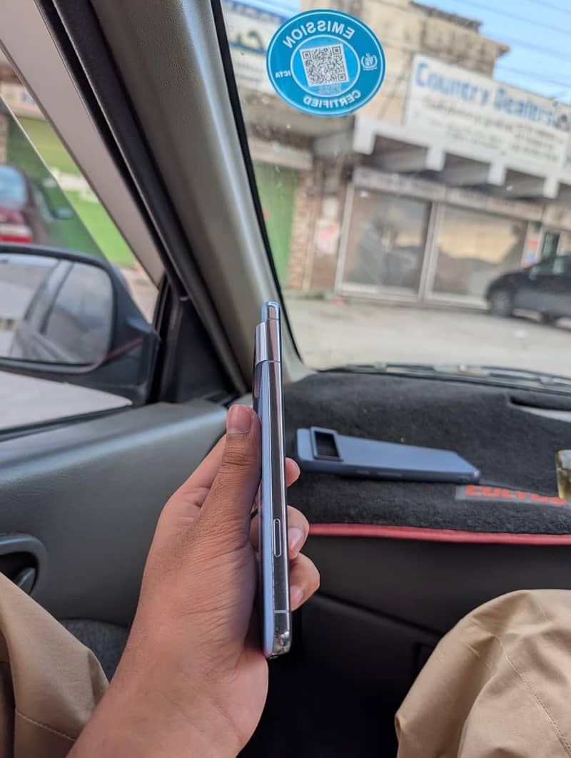 Google Pixel 8 Pro 4