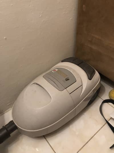 Hitachi Vacuum Cleaner