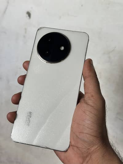 Itel S24 256GB 8+8GB RAM White Color – Clean Condition PTA Approved