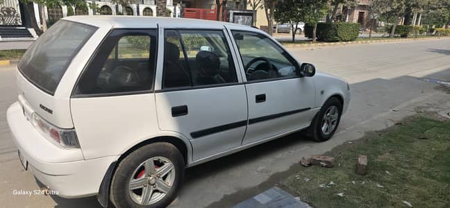 2013 Suzuki Cultus ( White )