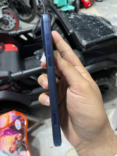 Iphone 17pro max blue