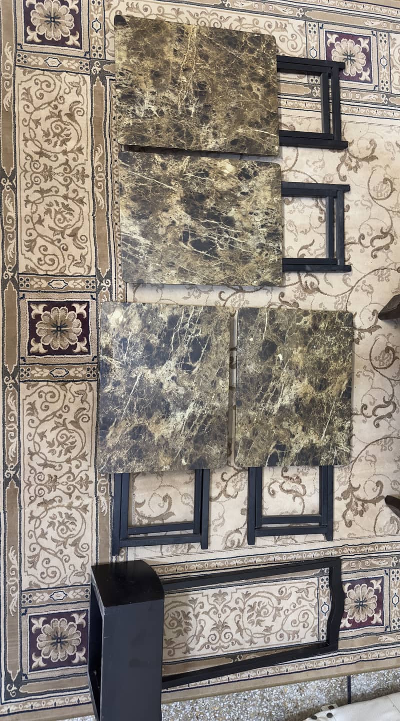 4 table set with stand 0