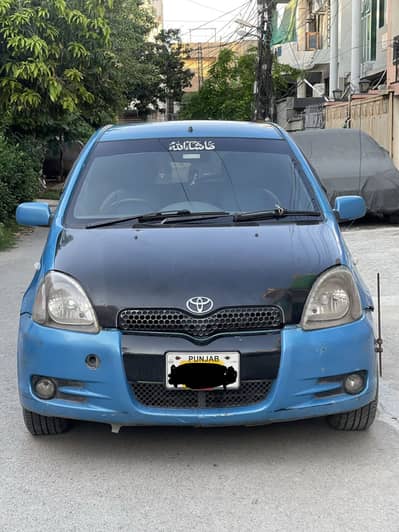 Toyota vitz 2001/13