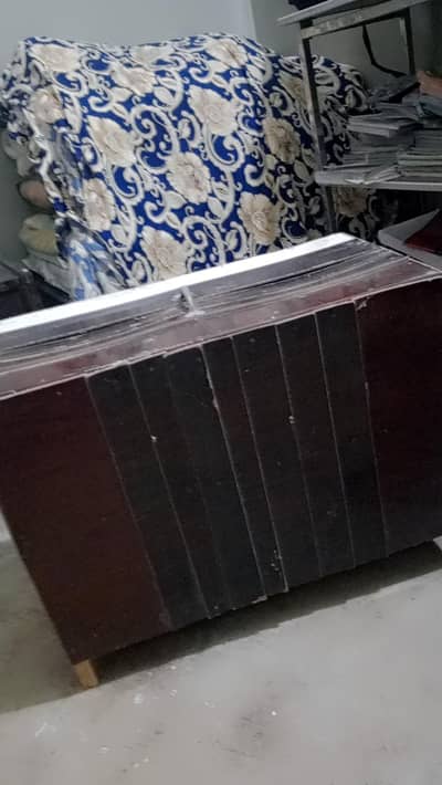 Urgent wood cage and steal cage