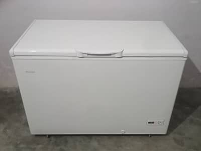 “Urgent Sale: Freezer in Top Condition (9.9/10) with Warranty”