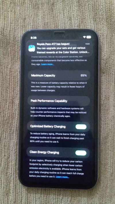 iPhone 11 non pta 128GB 89% battery condition 10/10