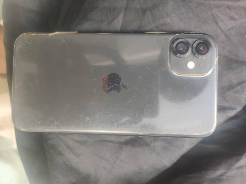 iphone 11  10/10 1