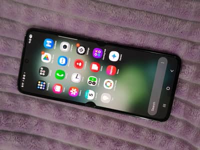 Z Flip 5 8/256 GB Non PTA same processor S23 Ultra  read add