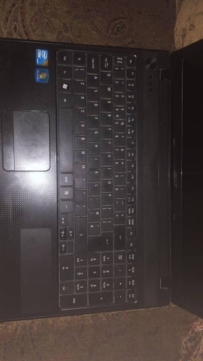 Laptop HP 2010i Rs. 18000