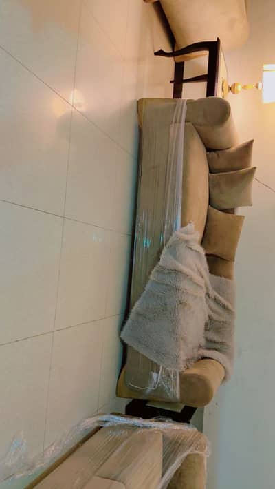 Seven seater sofa set from Chenone