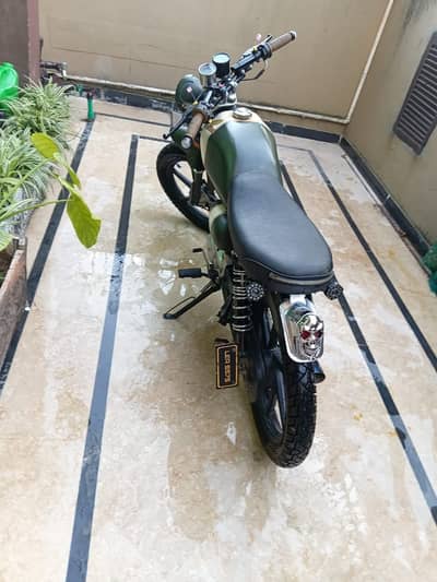 CD70 Cafe Racer / Custom Built – Army Green – 2017 – Excellent