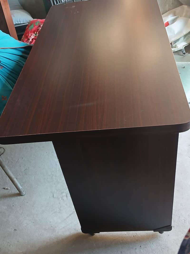 office table 0