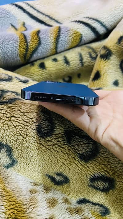 IPHONE 12 PRO BYPASS