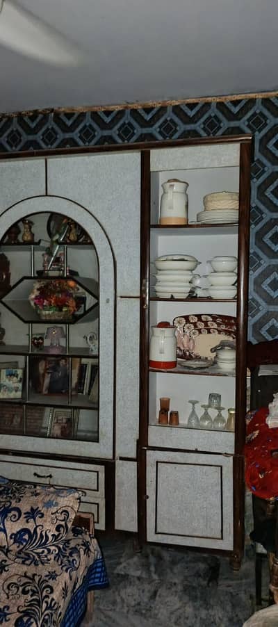 ​خالص ساگوان لکڑی کا قدیم برتن والا شوکیس - بہترین کنڈیشن