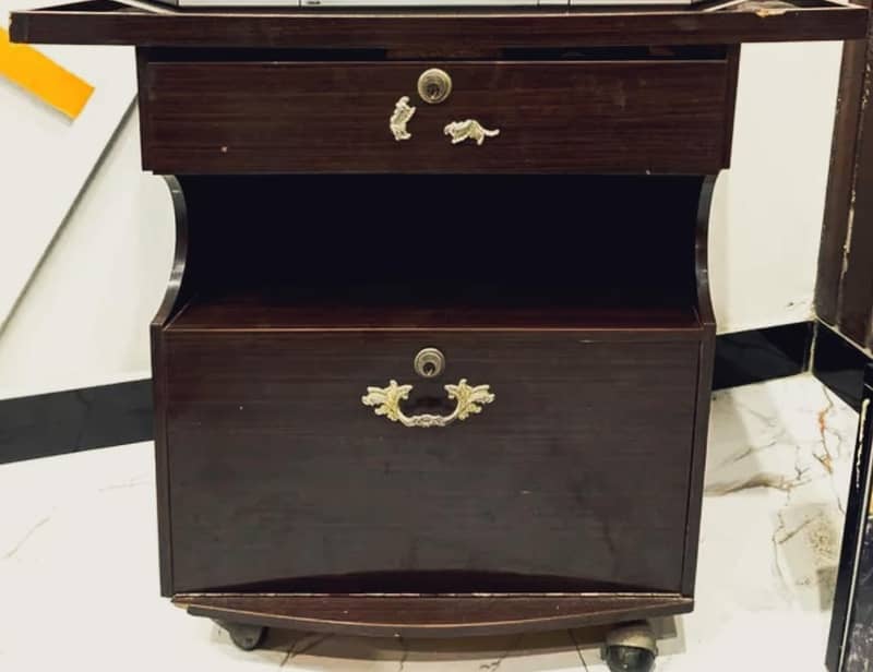 Tv Trolley 0