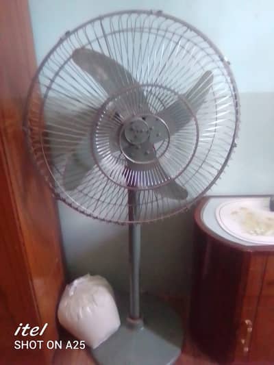 12v timestar pedestal fan available in good condition