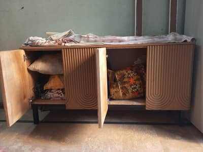 LCD RANK WITH 4 CABINET DRAWER FOR SALE