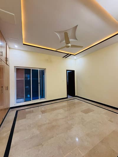 6 mara upper portion for Rent