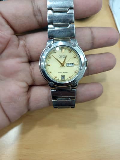 ORIGINAL VINTAGE CITIZEN WATCH IN AMACULATE CONDITION