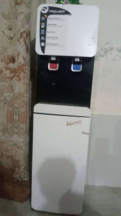 Pel premier water dispenser