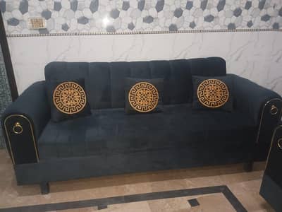 3 Seater sofa like brand new comfortable and strong