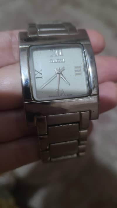 gucci watch