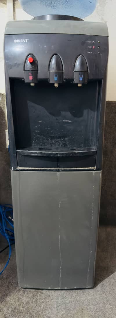 Orient Iconic Dispenser