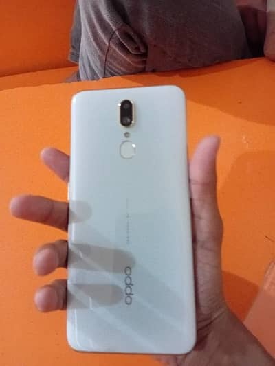 oppo f11 white colour 8/256 pta approved