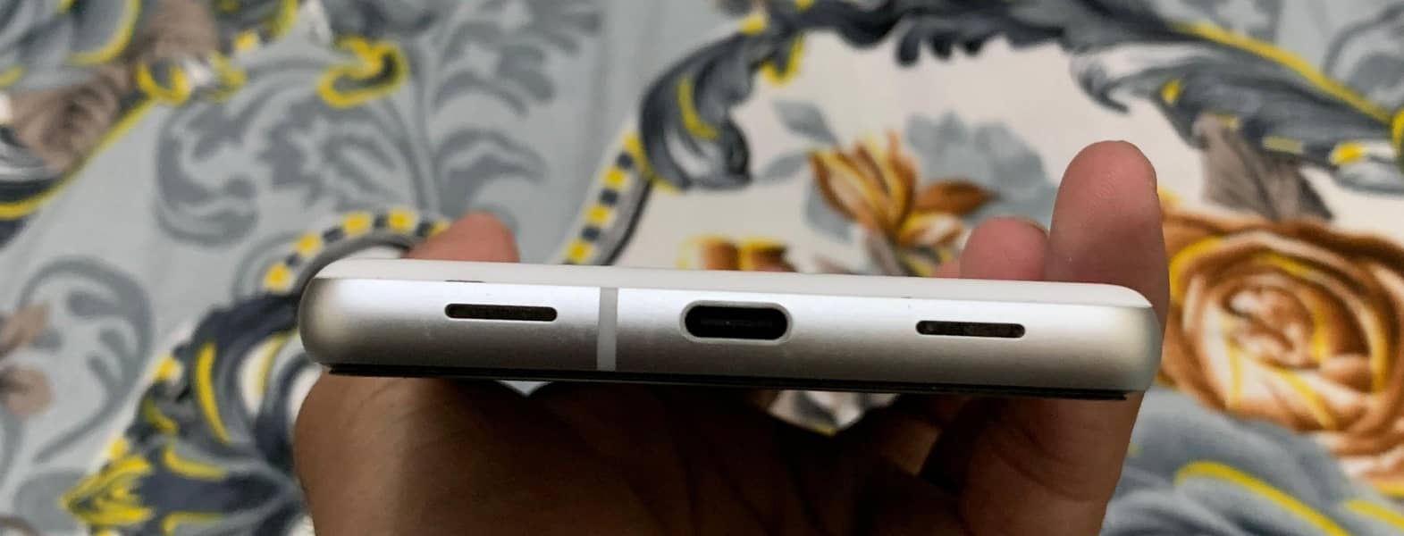 google pixel 7A 10/10 2