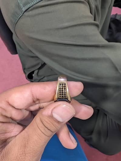 I'm selling my brand new Italian ring