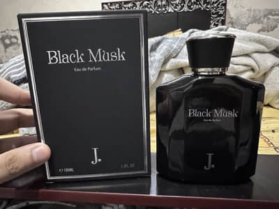 J. Black Musk 100ML 10/10 (5 Sprays Used Only)