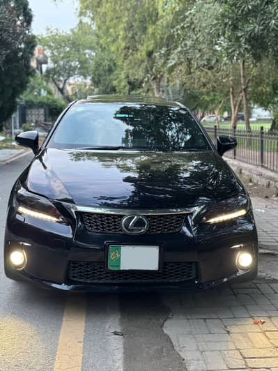 Lexus Ct200h — Immaculate Condition