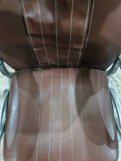 Office Chair 9/10 For Sell At 15k