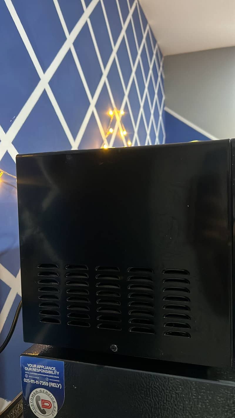 Dawlance microwave 1