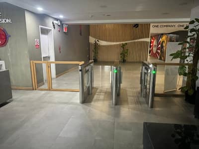 8 Kanal 10 Marla Commercial Building