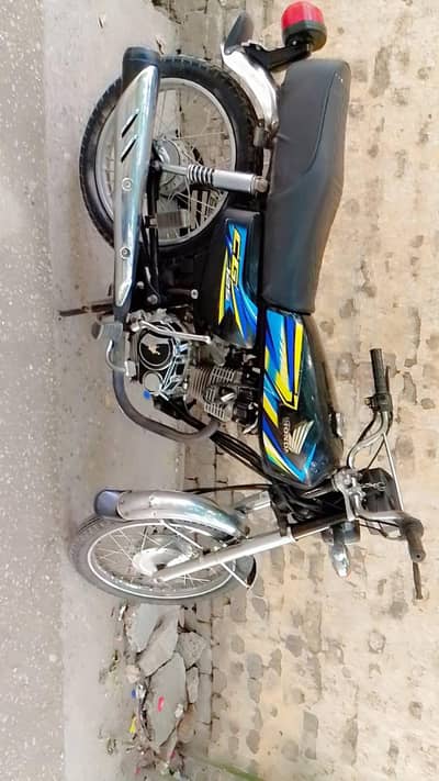 urgent sale karna hai united 125 hai