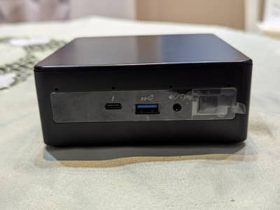 Intel NUC core i3 11th gen