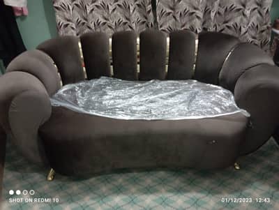 High quality 2 seater fancy sofa with brass belts