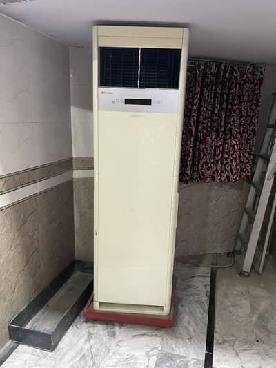 Kenwood AC Good Condition