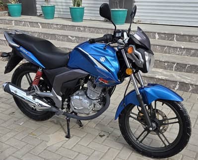 Suzuki GSX 125 Sporty Bike